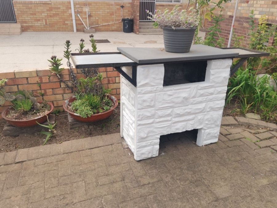 To Let 3 Bedroom Property for Rent in Kabega Park Eastern Cape